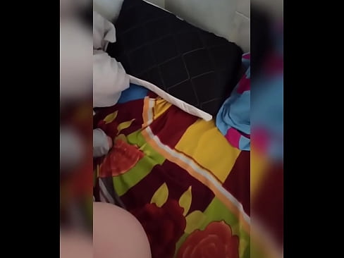 ❤️ Mano kambariokė lieka namuose viena, nes jos vyras atostogauja, o aš pasinaudoju proga ją išdulkinti ir užpildyti jos užpakalį pienu ❌ Dulkinimo video prie mūsų lt.assistentai.ru